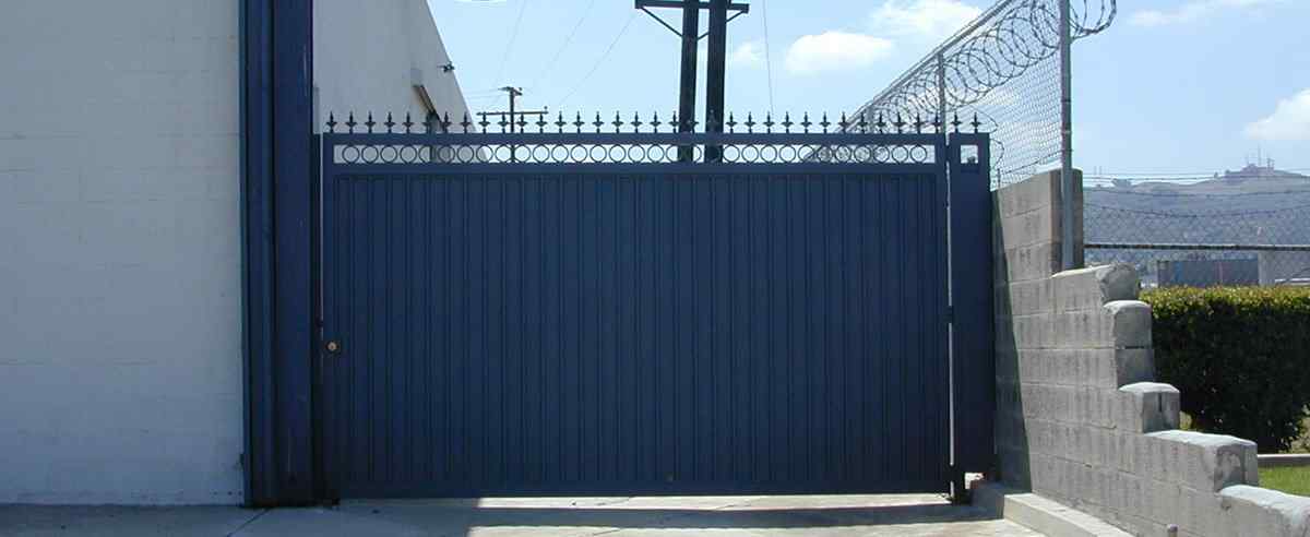 Privacy Chainlink Fence