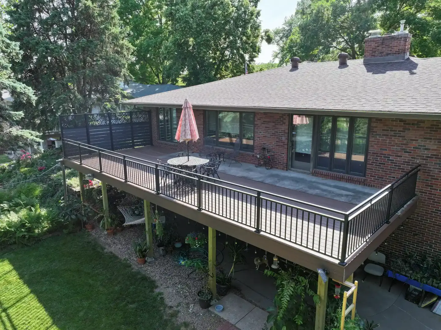 FULL-SERVICE DECK SOLUTIONS