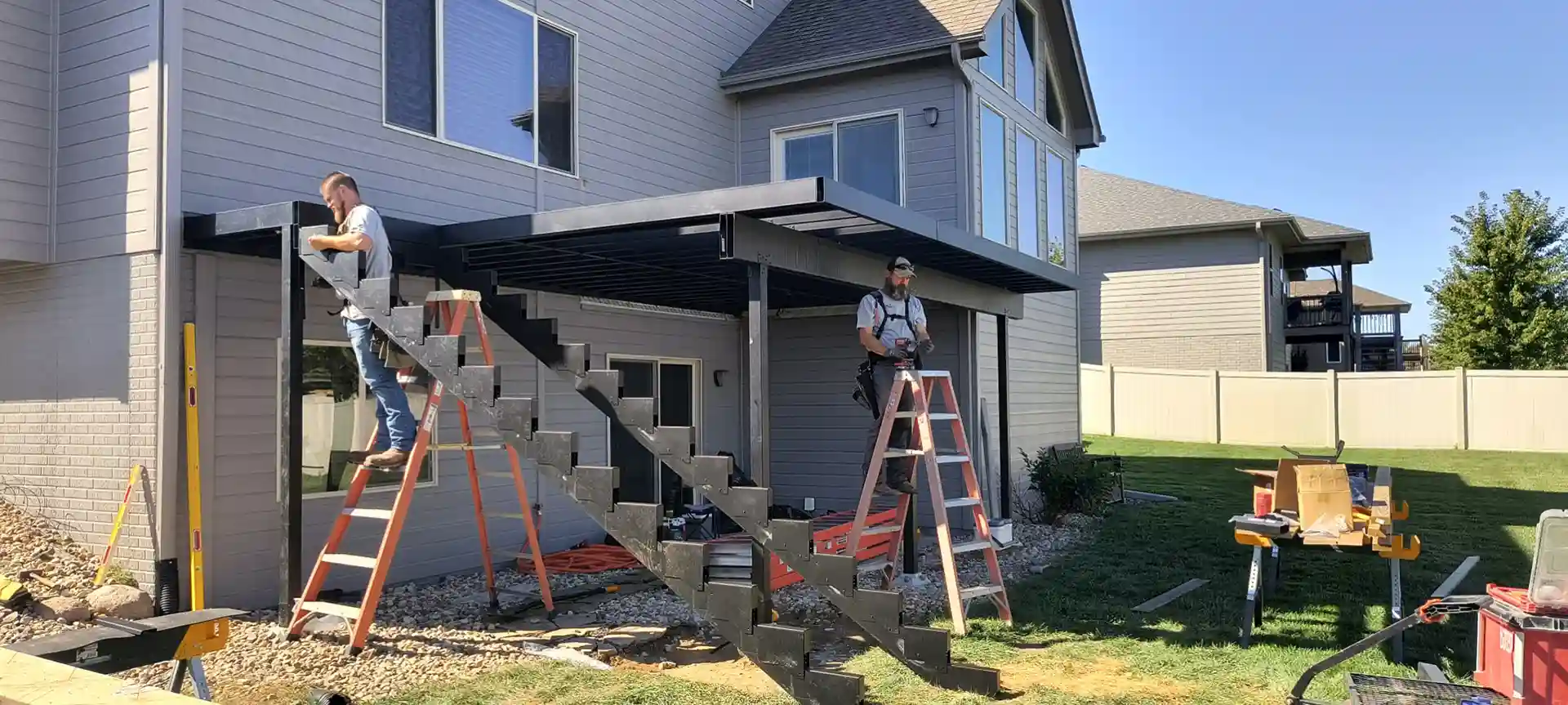 photo of a deck crew building a deck in Elkhorn NE