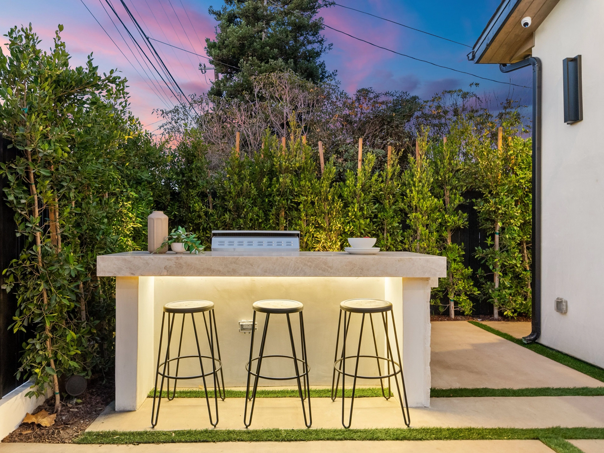 Outdoor Bar Builder in Omaha, NE | Wymore Deck & Fence