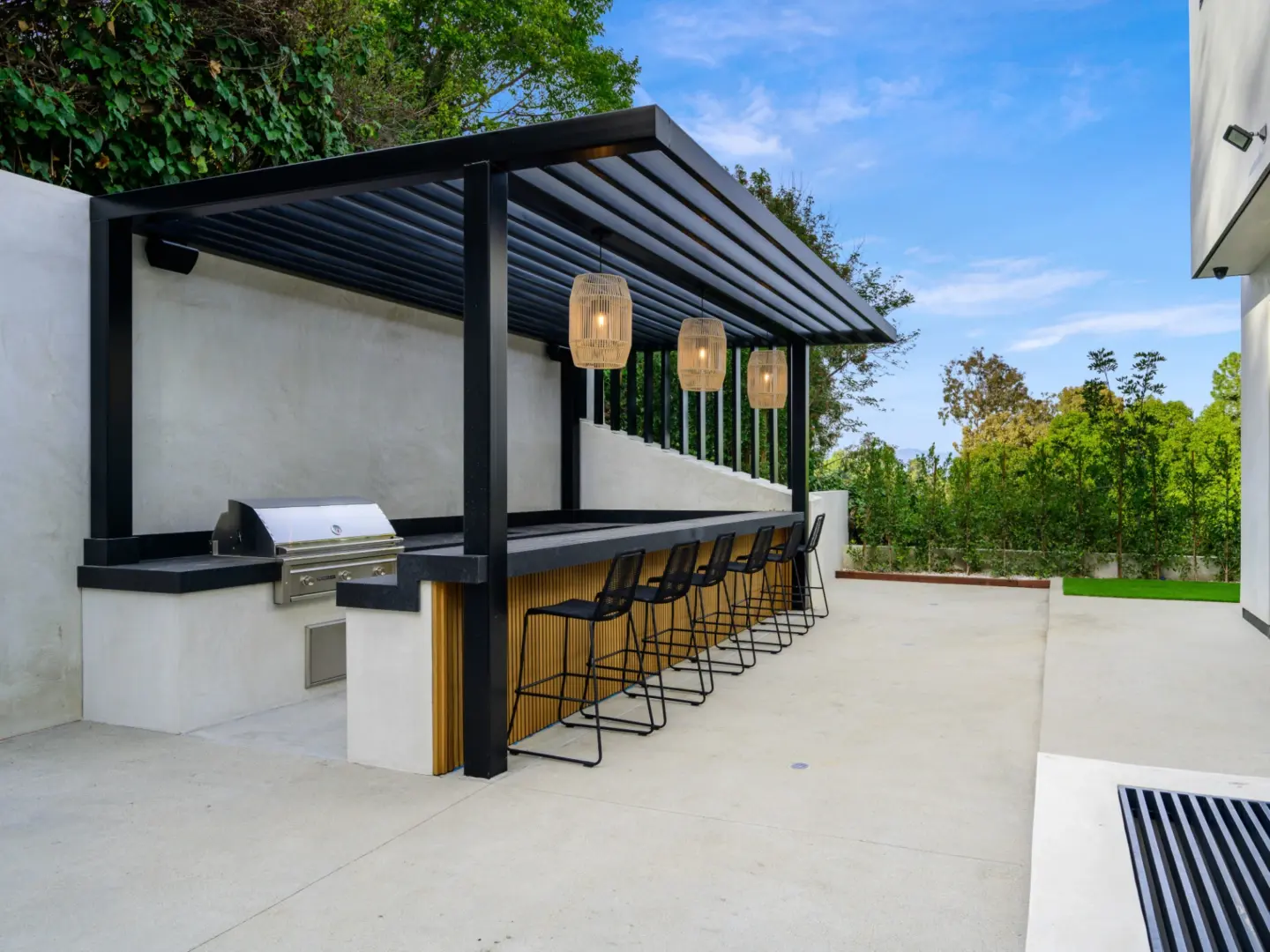 Our Outdoor Bar Builder Services