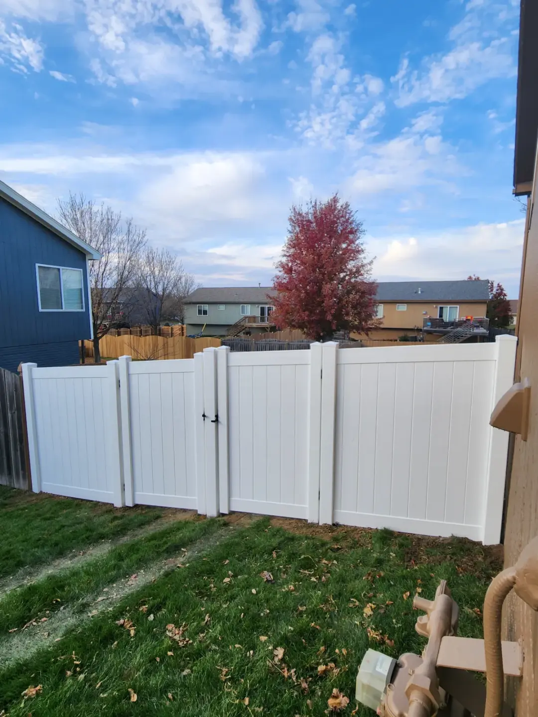 Vinyl Fence Installation in Omaha, NE | Wymore Deck & Fence