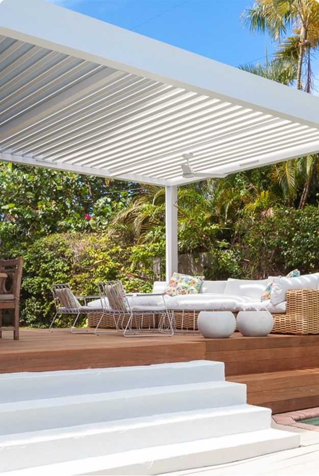Azenco R-Blade Bioclimatic Louvered Pergola